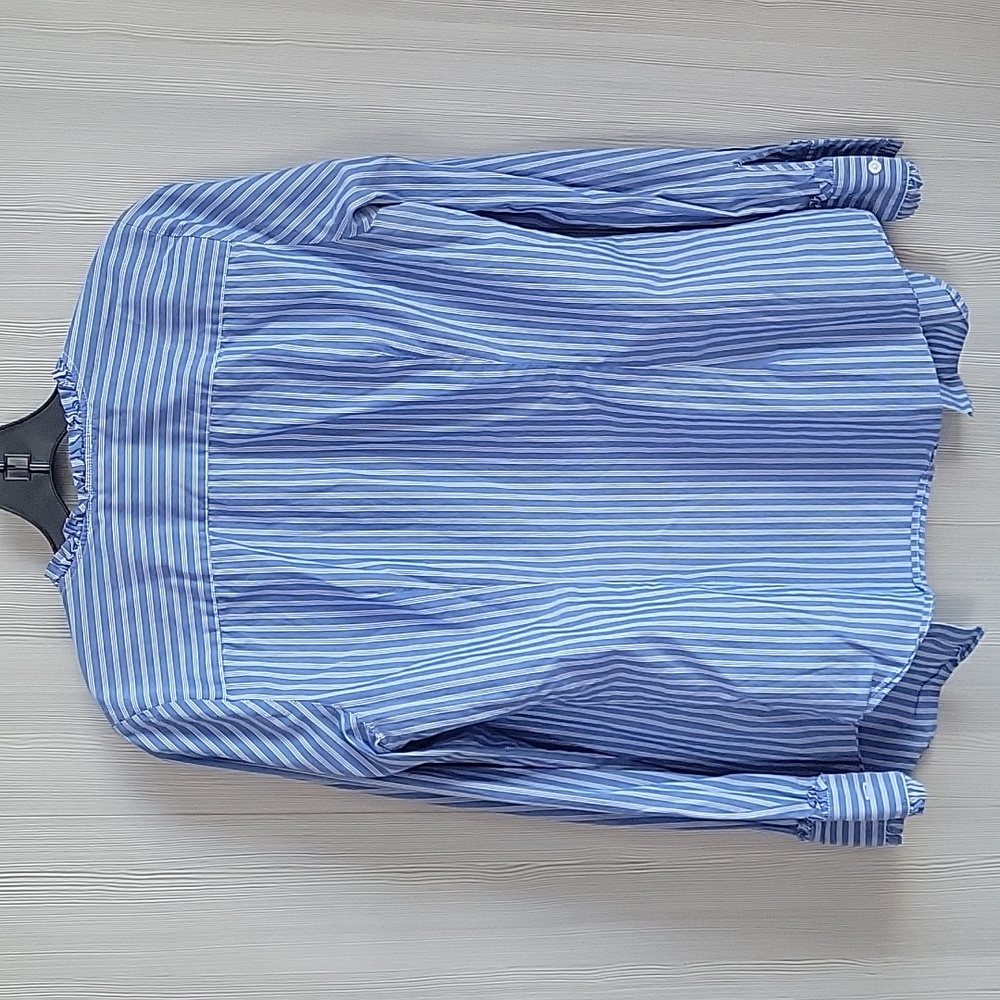 Ann Taylor Button Down Blue and White Striped Shirt Size Medium - Picture 2 of 7
